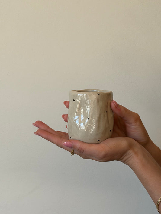 Wavy mug hearts